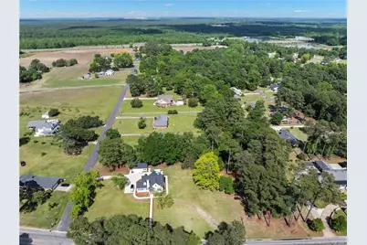 608 N East Street, Roseboro, NC 28382 - Photo 1