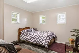 409 N 4th St, Saint Pauls, NC 28384 - Photo 15