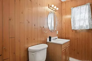 409 N 4th St, Saint Pauls, NC 28384 - Photo 33