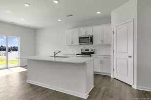741 Lazy Elm Ln, Aberdeen, NC 28315 - Photo 5