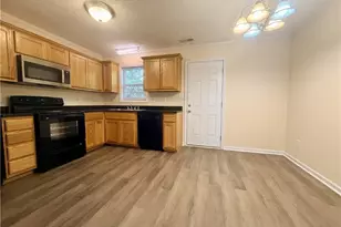 3332 Kenmont Ln, Hope Mills, NC 28348 - Photo 5
