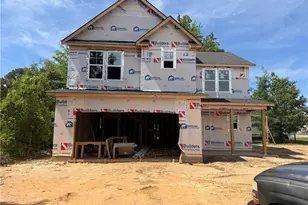 562 Glensford Dr, Fayetteville, NC 28314 - Photo 1