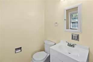 714 Bronco Ln, Fayetteville, NC 28303 - Photo 11