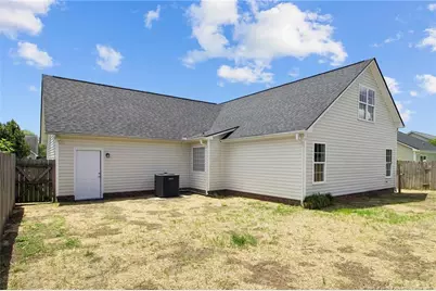 1424 Avoncroft Drive, Fayetteville, NC 28306 - Photo 35