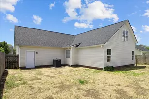 1424 Avoncroft Dr, Fayetteville, NC 28306 - Photo 35