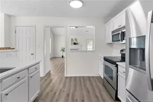 1424 Avoncroft Dr, Fayetteville, NC 28306 - Photo 11