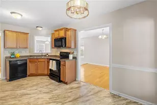 5202 Woodpecker Dr, Hope Mills, NC 28348 - Photo 15
