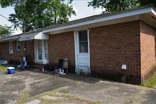 1395 E 7th St, Lumberton, NC 28358 - Photo 3