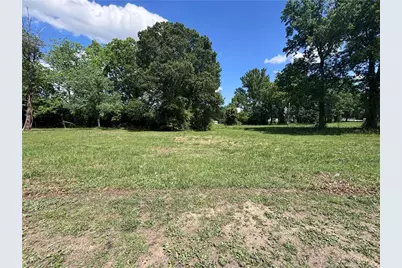 305 S Seneca Street, Lumberton, NC 28358 - Photo 3