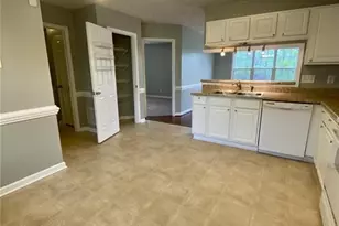 8229 Foxtrail Dr, Fayetteville, NC 28311 - Photo 13