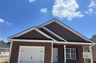 307 Elizabeth St, Spring Lake, NC 28390 - Photo 1