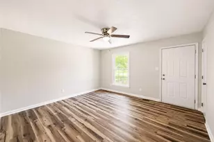 5056 Hampshire Dr, Fayetteville, NC 28311 - Photo 15