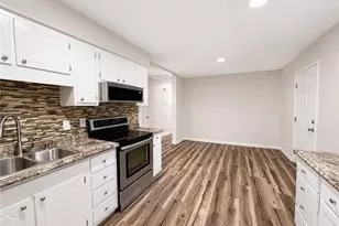 5056 Hampshire Dr, Fayetteville, NC 28311 - Photo 21