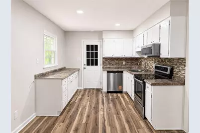 5056 Hampshire Drive, Fayetteville, NC 28311 - Photo 17