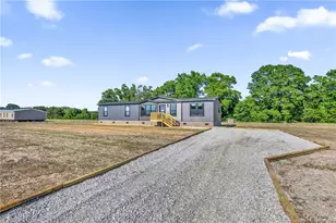 157 Atlas Dr, Lumberton, NC 28358 - Photo 3