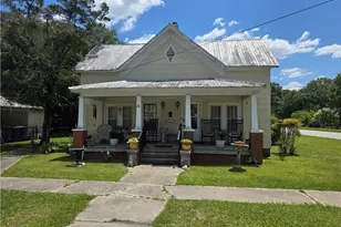 211 S Elm Ave, Dunn, NC 28334 - Photo 1