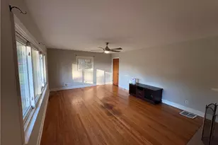 7105 Park Ln W, Charlotte, NC 28214 - Photo 5