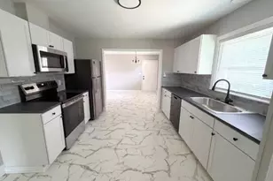 909 Sandalwood Dr, Fayetteville, NC 28304 - Photo 9