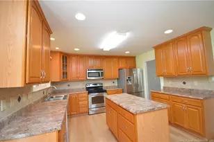 2170 Cora Dr, Hope Mills, NC 28348 - Photo 9