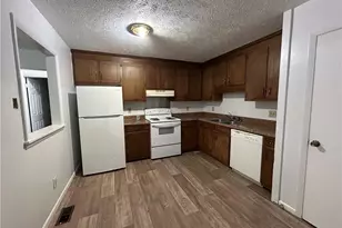 6324 Marykirk Dr, Fayetteville, NC 28304 - Photo 3
