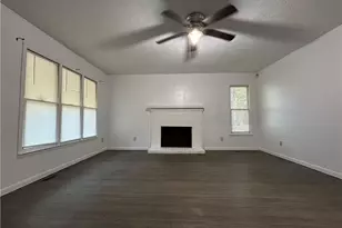 6324 Marykirk Dr, Fayetteville, NC 28304 - Photo 5