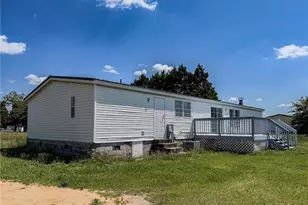 898 Brisson Rd, Saint Pauls, NC 28384 - Photo 5