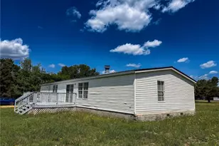 898 Brisson Rd, Saint Pauls, NC 28384 - Photo 7