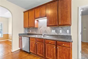 2924 Sangria Pl, Fayetteville, NC 28306 - Photo 9