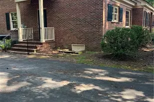 10 Trinity Dr, Lumberton, NC 28358 - Photo 3