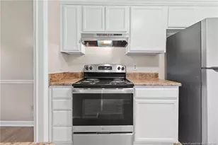 2109 Hollyridge Pl, Fayetteville, NC 28304 - Photo 15