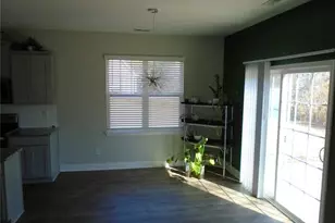 2240 Mannington Dr, Fayetteville, NC 28306 - Photo 9