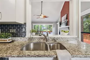 621 Georgetown Cir, Fayetteville, NC 28314 - Photo 33
