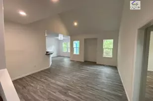 273 Brewster Dr, Fayetteville, NC 28303 - Photo 3