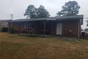 1939 Ashton Rd, Fayetteville, NC 28304 - Photo 11