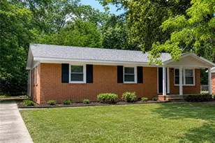 110 W Sunset Dr, Red Springs, NC 28377 - Photo 1