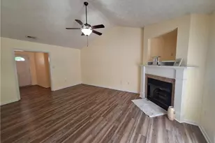 3681 Pioneer Dr, Hope Mills, NC 28348 - Photo 5