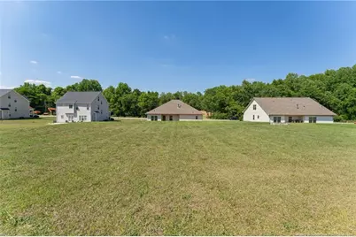 220 Glendale Circle, Sanford, NC 27332 - Photo 3