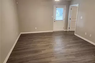 110 E 7th Ave, Raeford, NC 28376 - Photo 5