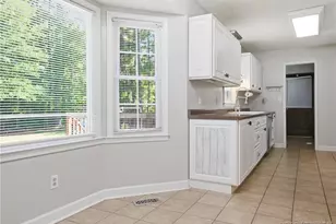 3891 Berkley Ln, Lumberton, NC 28360 - Photo 13