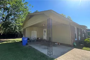 304 Bighorn Dr, Fayetteville, NC 28303 - Photo 3