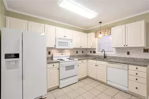 425 Cityview Ln, Fayetteville, NC 28301 - Photo 9