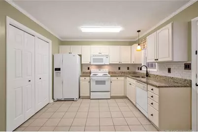 425 Cityview Lane, Fayetteville, NC 28301 - Photo 7