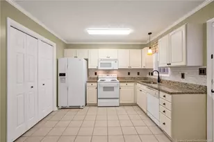 425 Cityview Ln, Fayetteville, NC 28301 - Photo 7