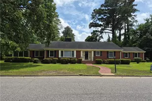505 W 24th St, Lumberton, NC 28358 - Photo 1