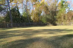 6644 Pacific Ave, Fayetteville, NC 28314 - Photo 9