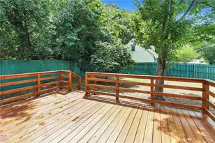 215 Hinsdale Ave, Fayetteville, NC 28305 - Photo 23