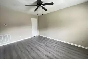 4959-A Fieldcrest Dr, Fayetteville, NC 28303 - Photo 5