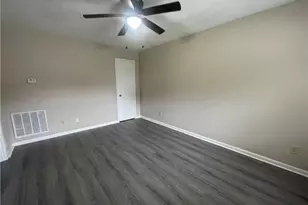 4959-A Fieldcrest Dr, Fayetteville, NC 28303 - Photo 3