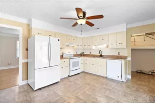 5938 Spinner Rd, Hope Mills, NC 28348 - Photo 9
