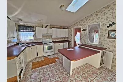608 Old Whiteville Road, Lumberton, NC 28358 - Photo 9